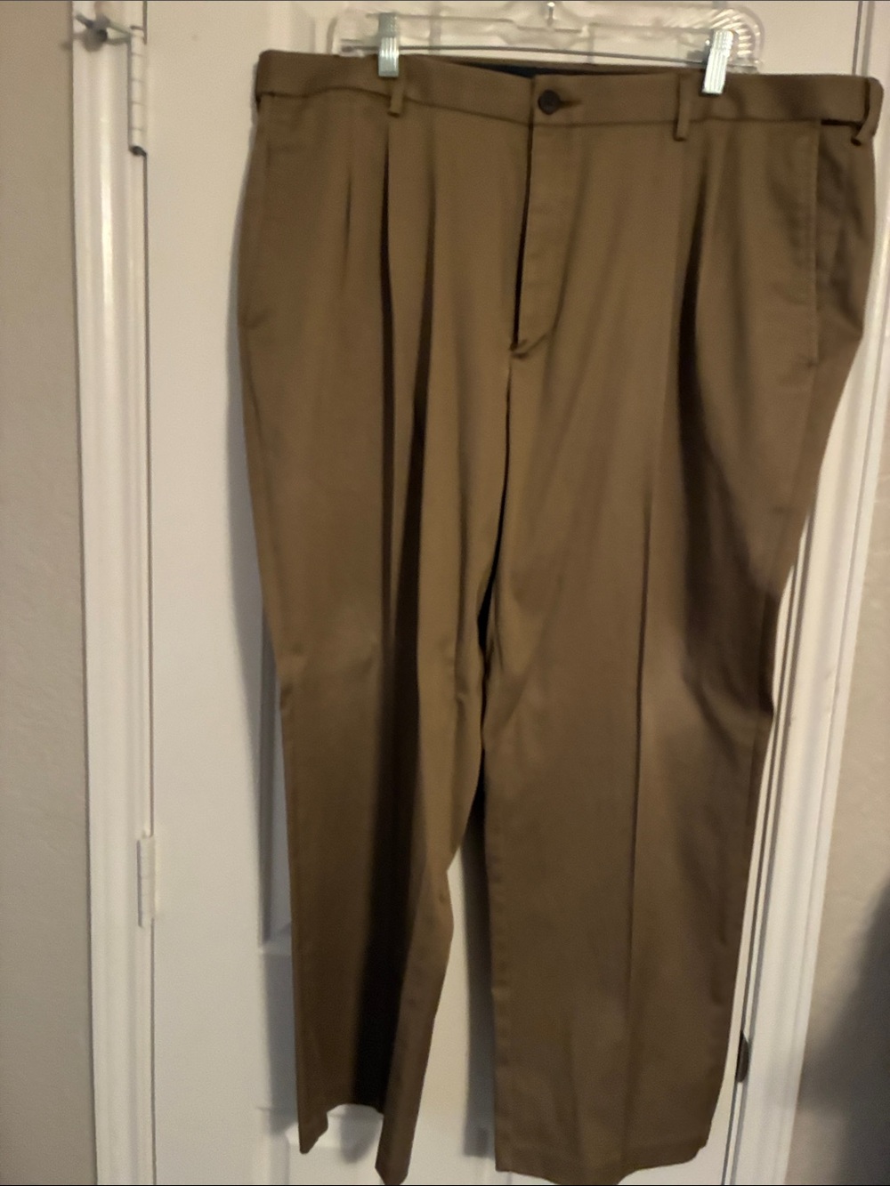 Haggar Men's Pleated Dress Pants - Khaki Brown
